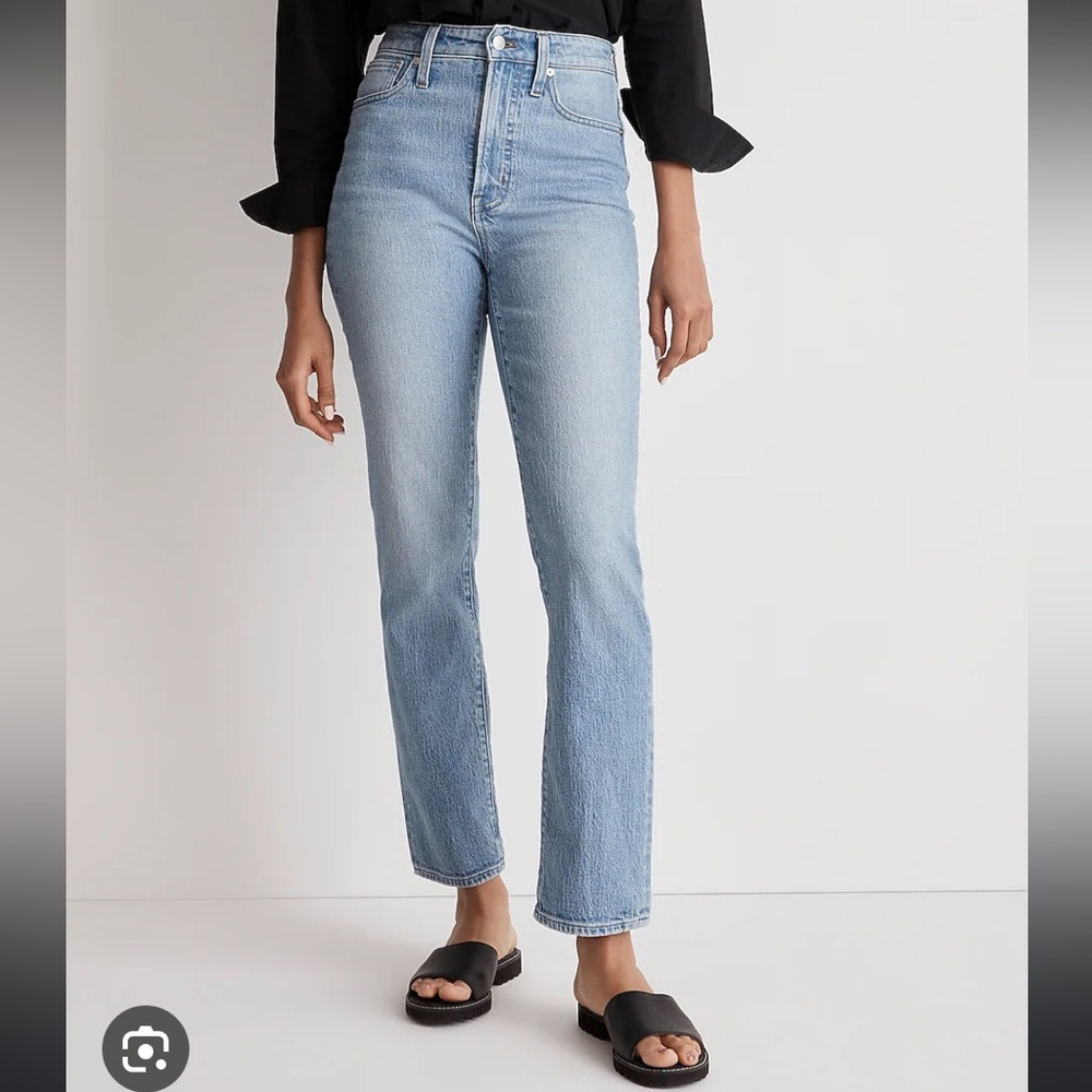 Madewell high-rise vintage straight leg jeans in light wash - size 26